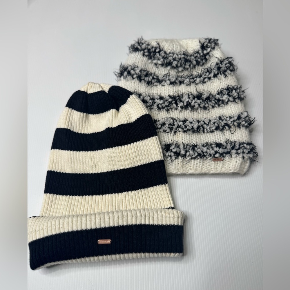FREE PEOPLE - Beanie Bundle